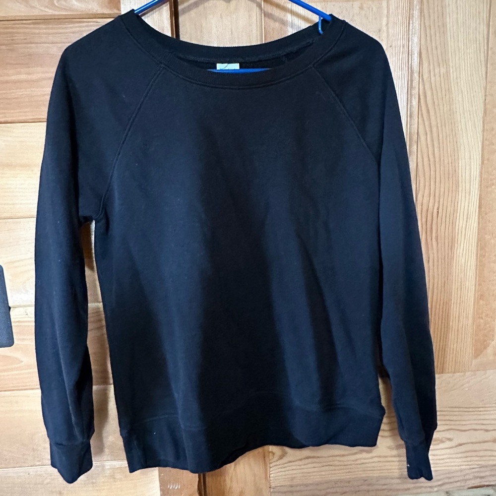 Time and Tru Black Pullover Top